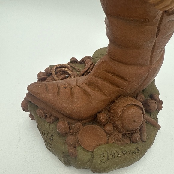 VTG 1983 Tom Clark Gnome Boots cowboy Western Signed Resin Figure 9” - Picture 4 of 12